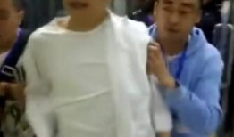 美国爆料人被抓视频播放,真相与争议交织